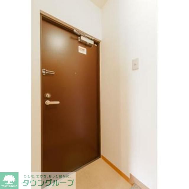 玄関　※写真は同タイプ住戸です。