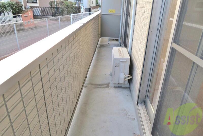バルコニー　バルコニーも広いので色々な用途に使えそうです。