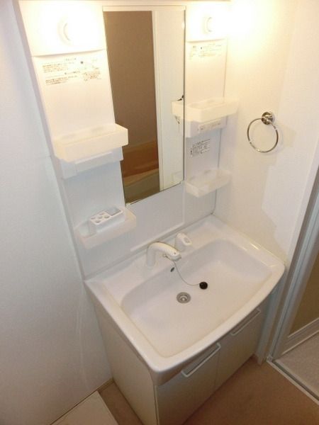 洗面設備　※同タイプ住戸参考写真です