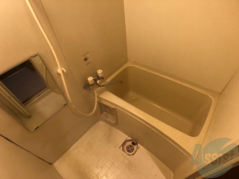 バス・シャワールーム　疲れを癒すには湯船でゆっくりするのが良いですよ。
