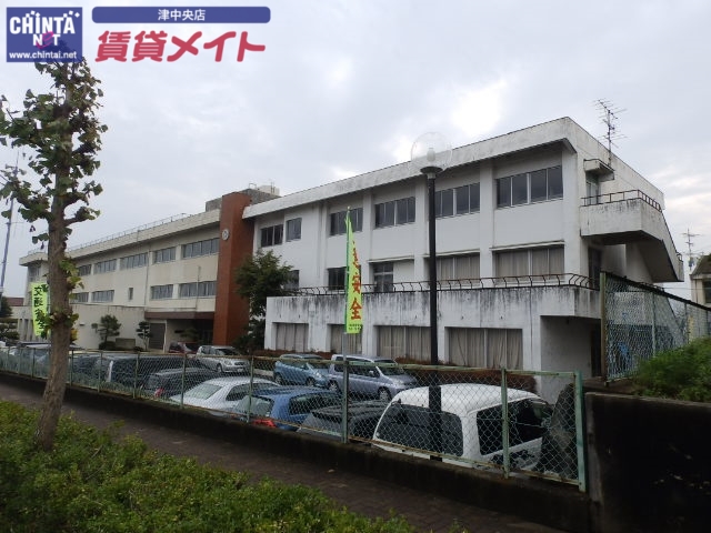 小学校　津市立千里ヶ丘小学校（小学校）まで1600m