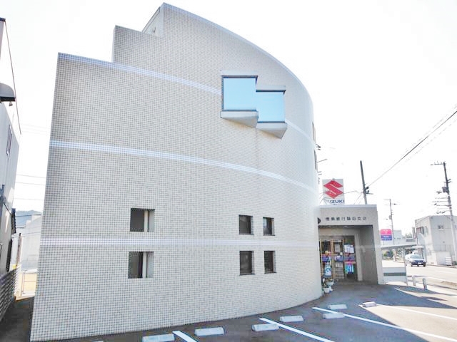 銀行　（株）徳島銀行／論田支店（銀行）まで882m