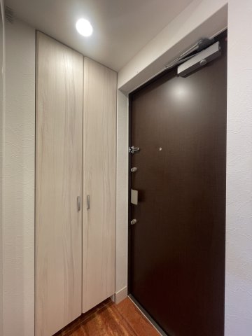 玄関　ORSUS新大阪　玄関