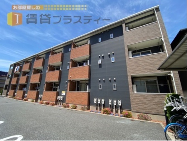 建物外観　美しい外観と重厚感。