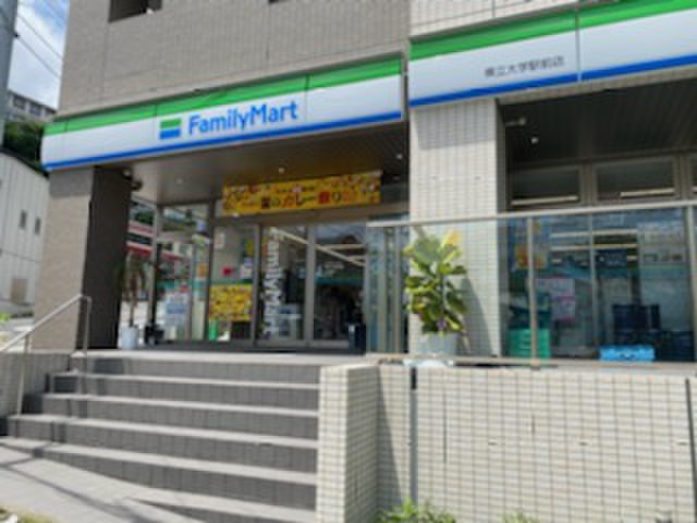 コンビニ　ファミリーマート 県立大学駅前店（コンビニ）まで850m