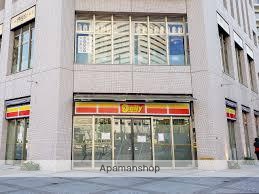 コンビニ　デイリーヤマザキ江東豊洲駅前店（コンビニ）まで207m