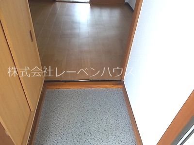 玄関　お問い合わせは048-772-8202