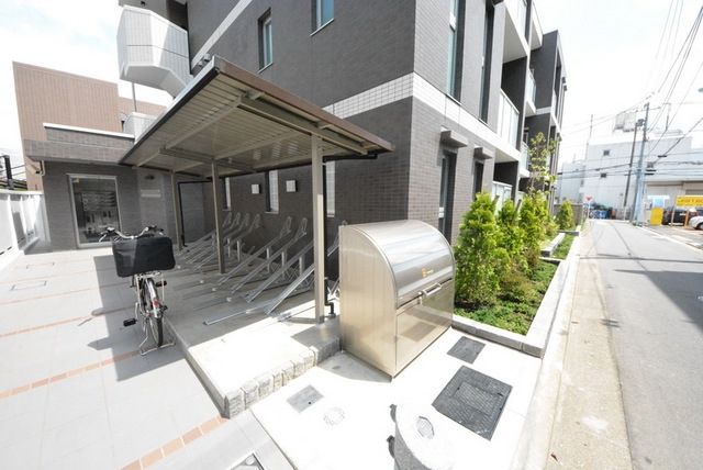 その他共有部分　★駐輪場とゴミ置場★