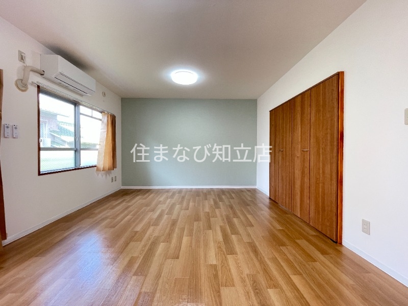 居室・リビング　別室同型写真