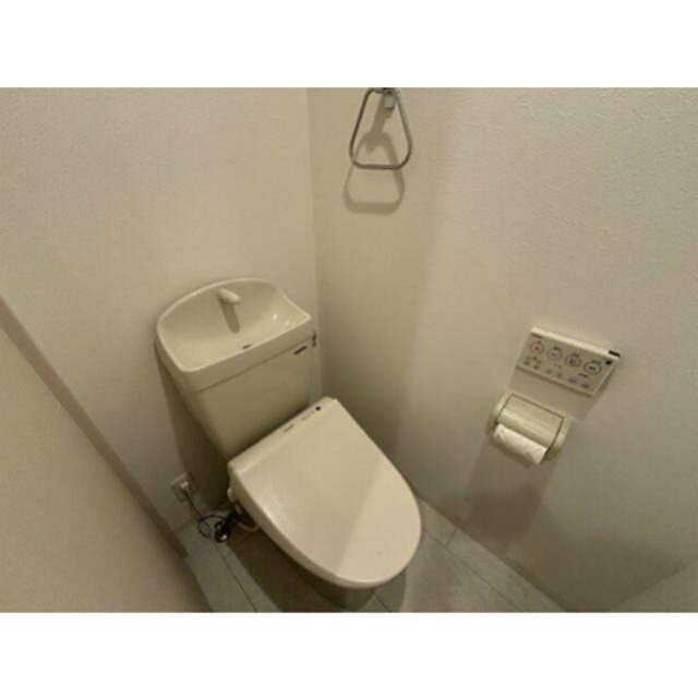 トイレ　※同仕様写真