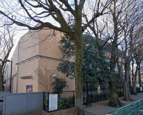 小学校　杉並区立荻窪小学校（小学校）まで722m