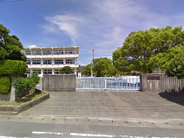 小学校　諫早市立喜々津小学校（小学校）まで518m