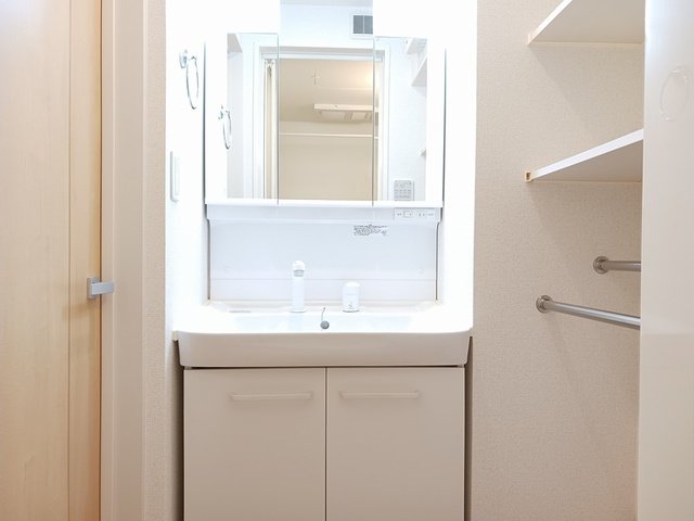 洗面設備　広い洗面スペース