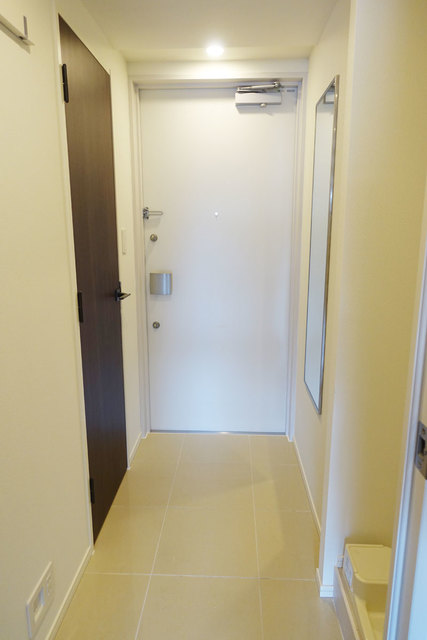 玄関　※写真は同タイプ住戸です。