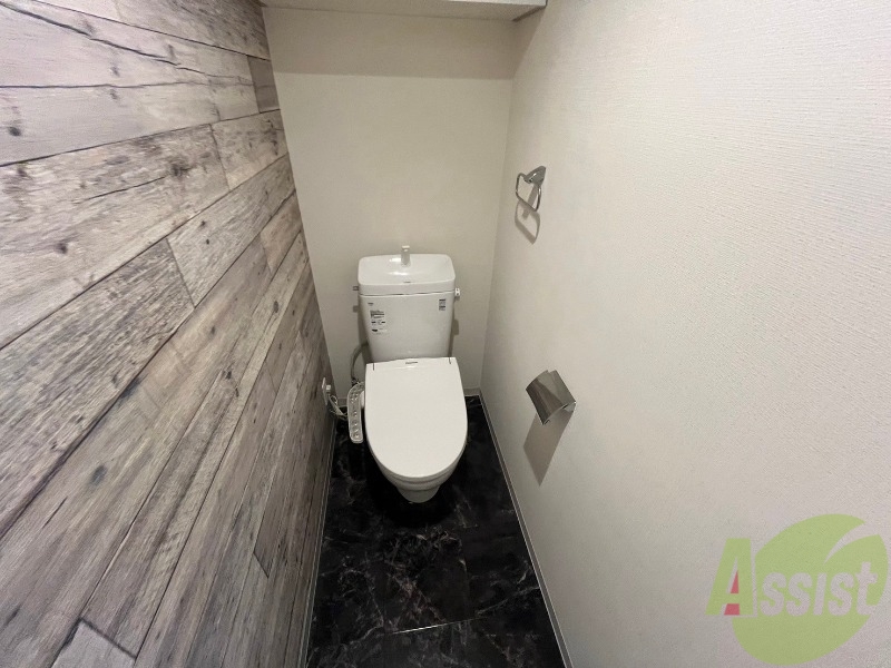 トイレ　ウォシュレット機能がついたトイレです。安心して使用できますね
