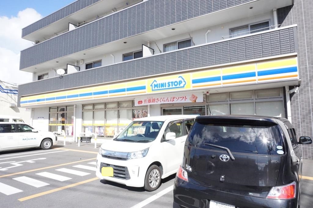 コンビニ　ミニストップ 東越谷3丁目店（コンビニ）まで336m