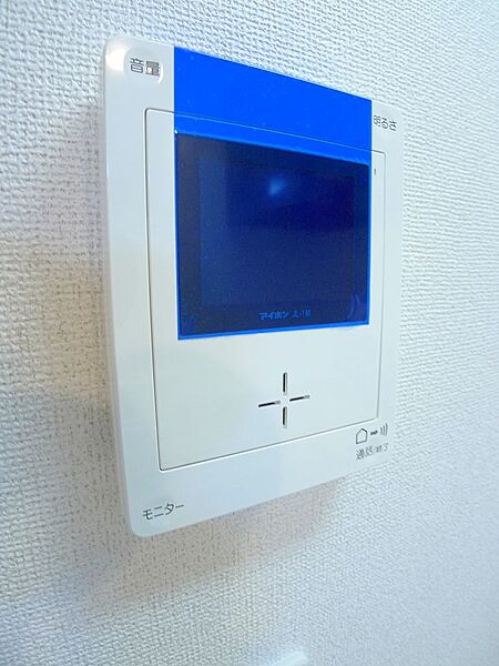 セキュリティ　女性の方でも安心のモニター付きインターホン♪