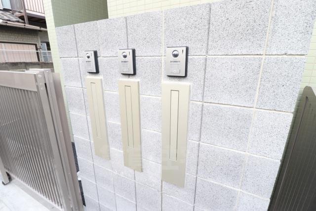ＪＲ中央線 三鷹駅 徒歩13分 2階建 築5年の外観写真