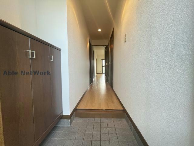 玄関　※同物件、別部屋の写真です