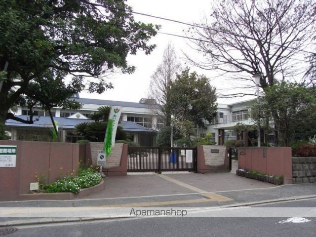 小学校　広島市立本川小学校（小学校）まで544m