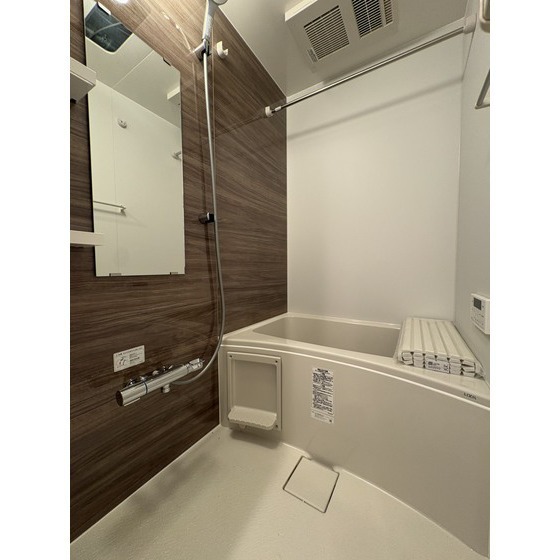 バス・シャワールーム　別部屋の写真です。