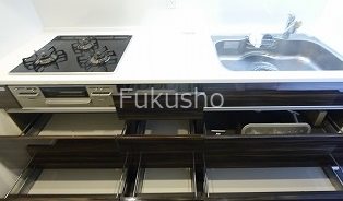 横濱紅葉坂レジデンス参番館のキッチン写真