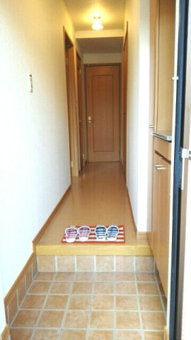 玄関　収納もある玄関です