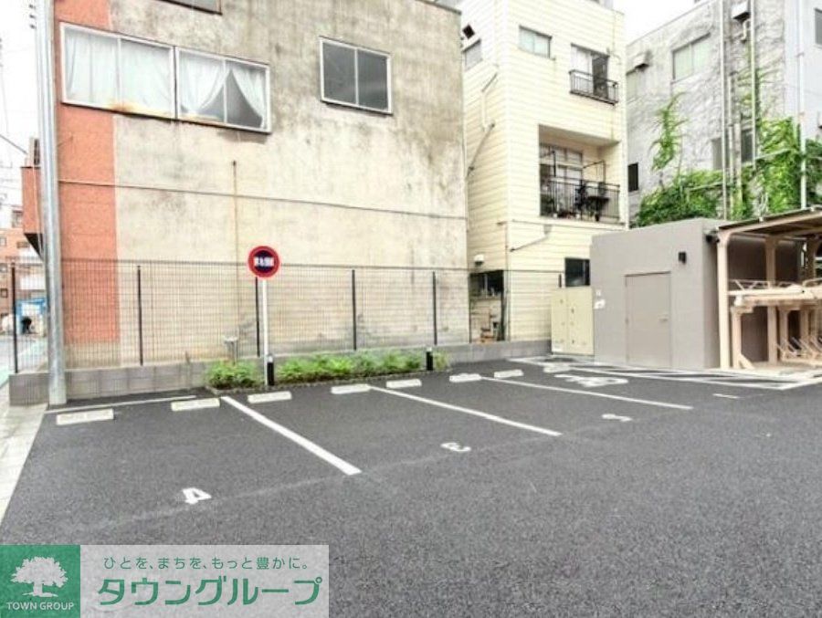 駐車場　駐車場