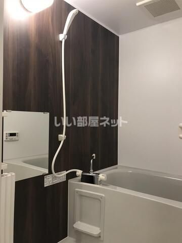 アンシャンテfの風呂写真