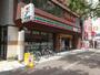 コンビニ　セブンイレブン福岡大名1丁目店（コンビニ）まで152m