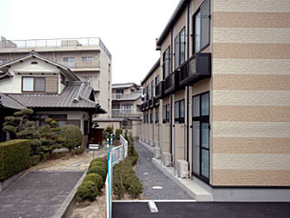 広島市西区井口のアパートの建物外観