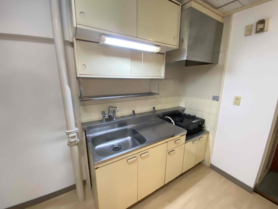 キッチン　６畳のダイニングキッチンです