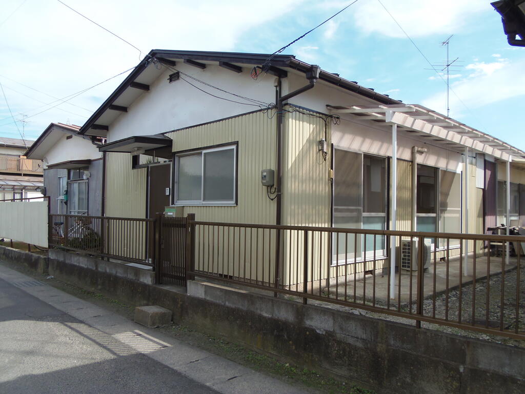 小幡貸家の建物外観