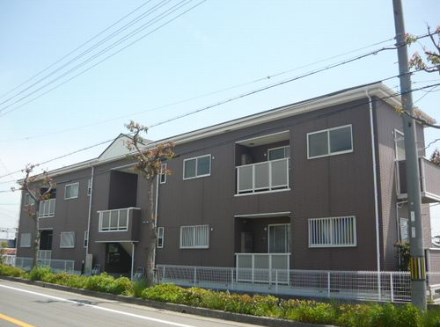 【姫路市網干区浜田のアパートの建物外観】