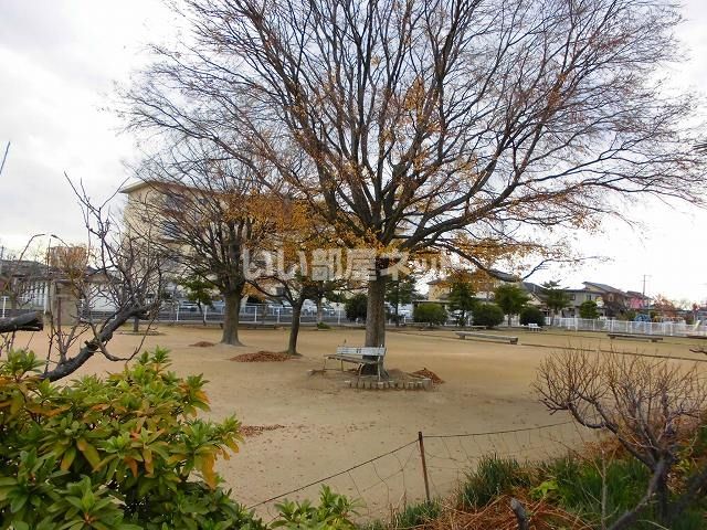 【八代市八幡町のアパートの公園】