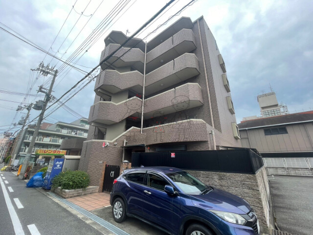 【大阪市住吉区我孫子のマンションの建物外観】