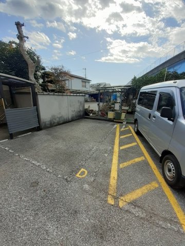 【高知市大津のマンションの駐車場】