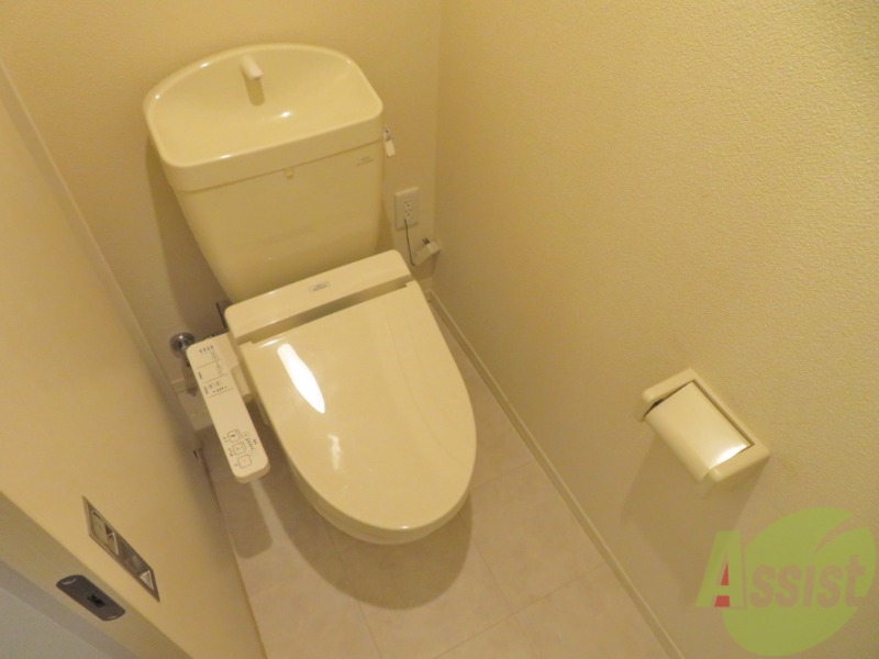 トイレ　温水洗浄便座がついているトイレは嬉しいですね。