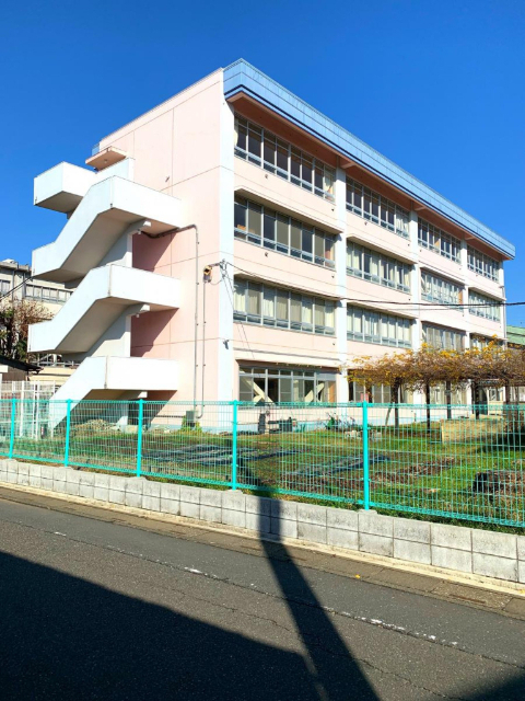 中学校　北本市立東中学校（中学校）まで3074m