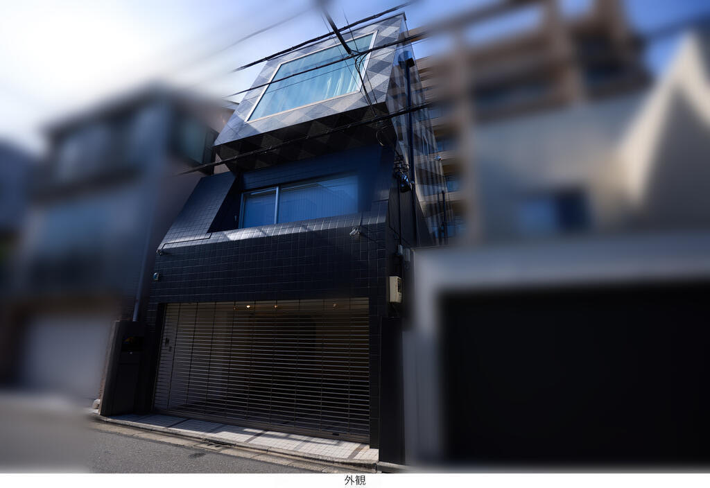 建物外観　シックなデザイナーズハウス