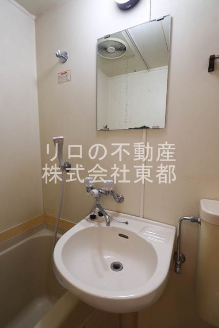 洗面設備　洗面ボウルと鏡もございます☆
