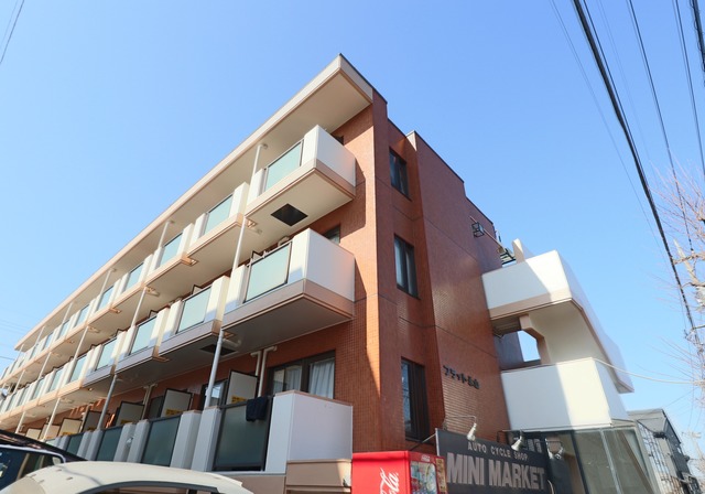 建物外観　インターネット無料☆京王永山・小田急永山駅より徒歩１０分♪
