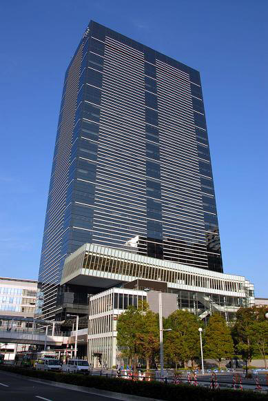 ショッピングセンター　アレア品川（ショッピングセンター）まで243m