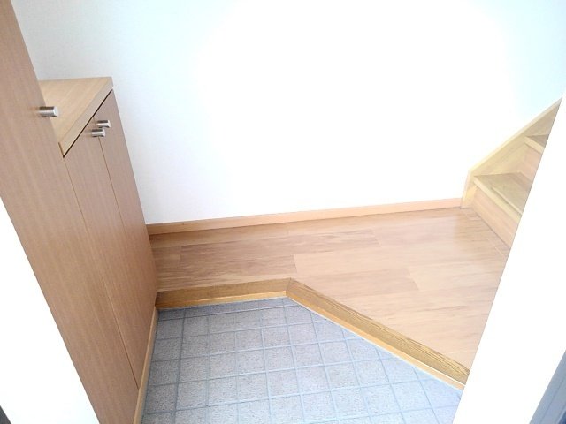 玄関　落ち着いた玄関です