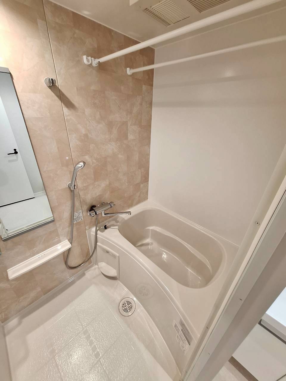 バス・シャワールーム　追い炊き付