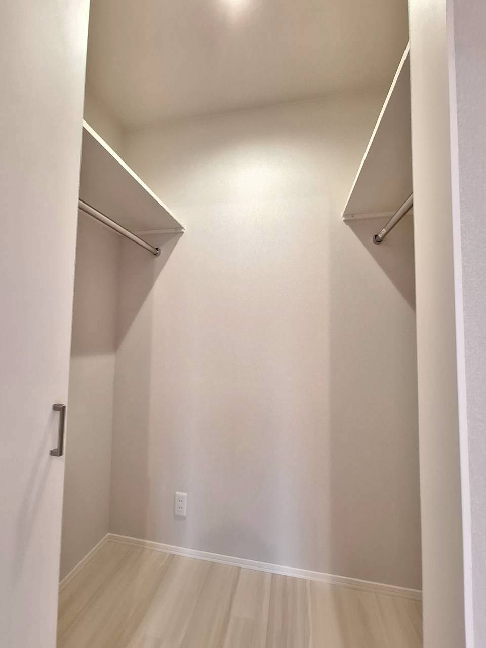 収納　ウォークインクローゼット