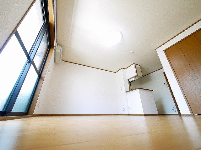 居室・リビング　ゆったりとした居間です