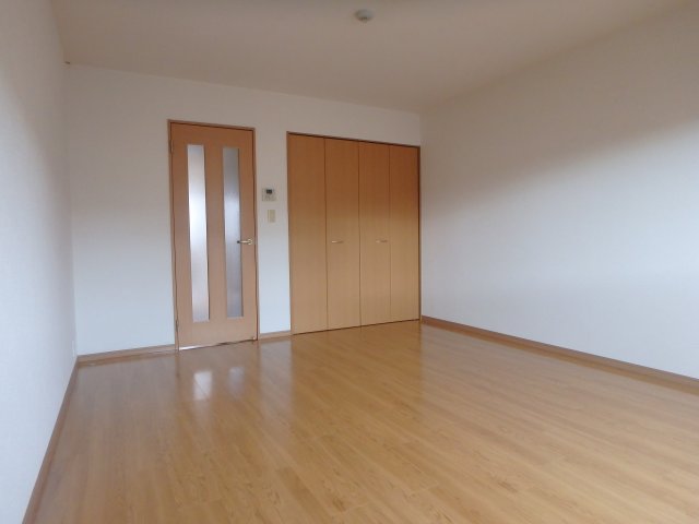 その他部屋・スペース　落ち着いて過ごせるお部屋なので、寝室にいかがでしょうか