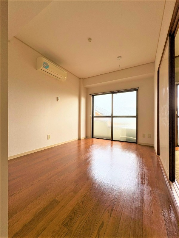 居室・リビング　※別号室参考写真