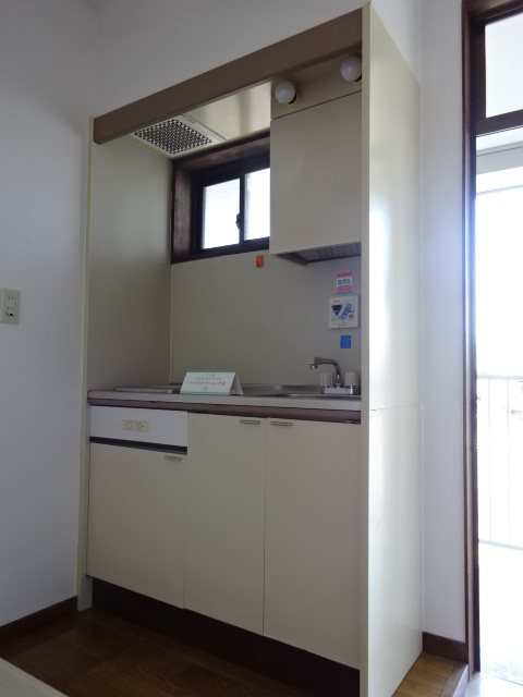 キッチン　※写真は207号室です（参考）